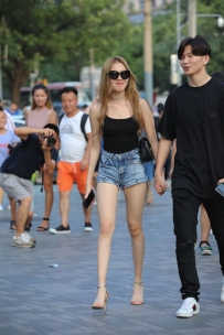 【精选街拍】Vol.3107 高挑靓丽牛仔短裤 [157P-1.38GB]