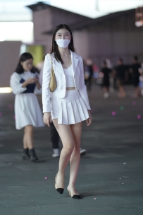 【精选街拍】Vol.3026 青春动人白色百褶裙 [91P-1.51GB]